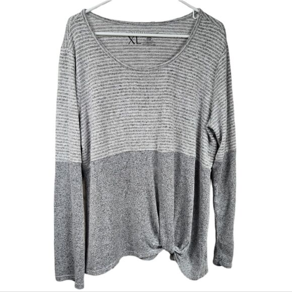 Signature Studio XL Super Soft Gray Stripe Twist Front Knit Long Sleeve Top Cozy - Picture 1 of 9